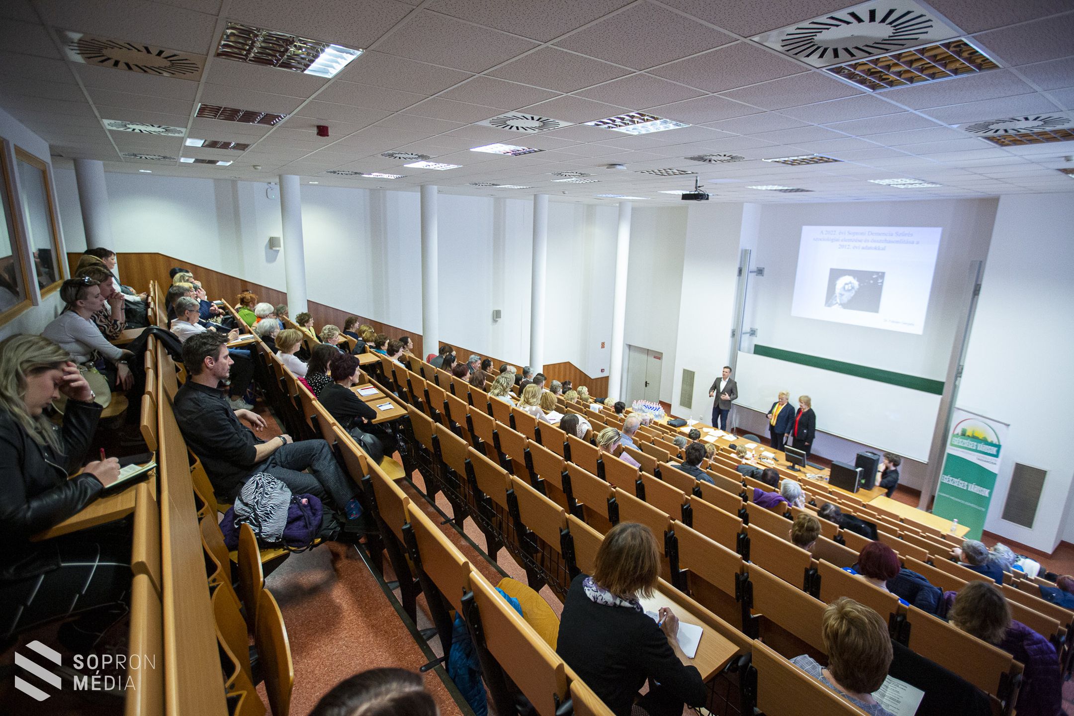 Idősügyi Tudományos Szakmai Konferenciát tartottak Sopronban