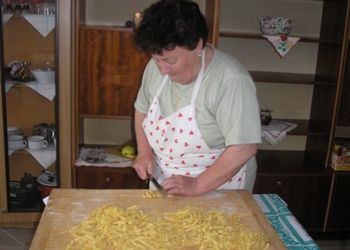 Hagyományos ételreceptek-szilvalekváros rakott tészta