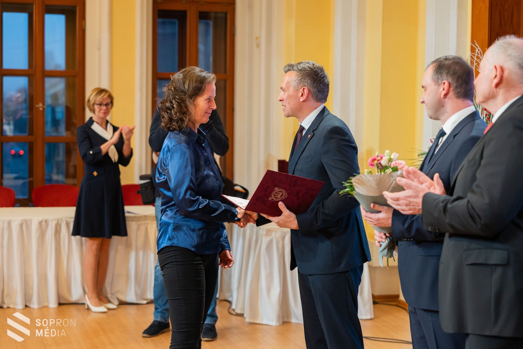 A városi kitüntetések átadásával vette kezdetét a hűségnapi ünnepségsorozat