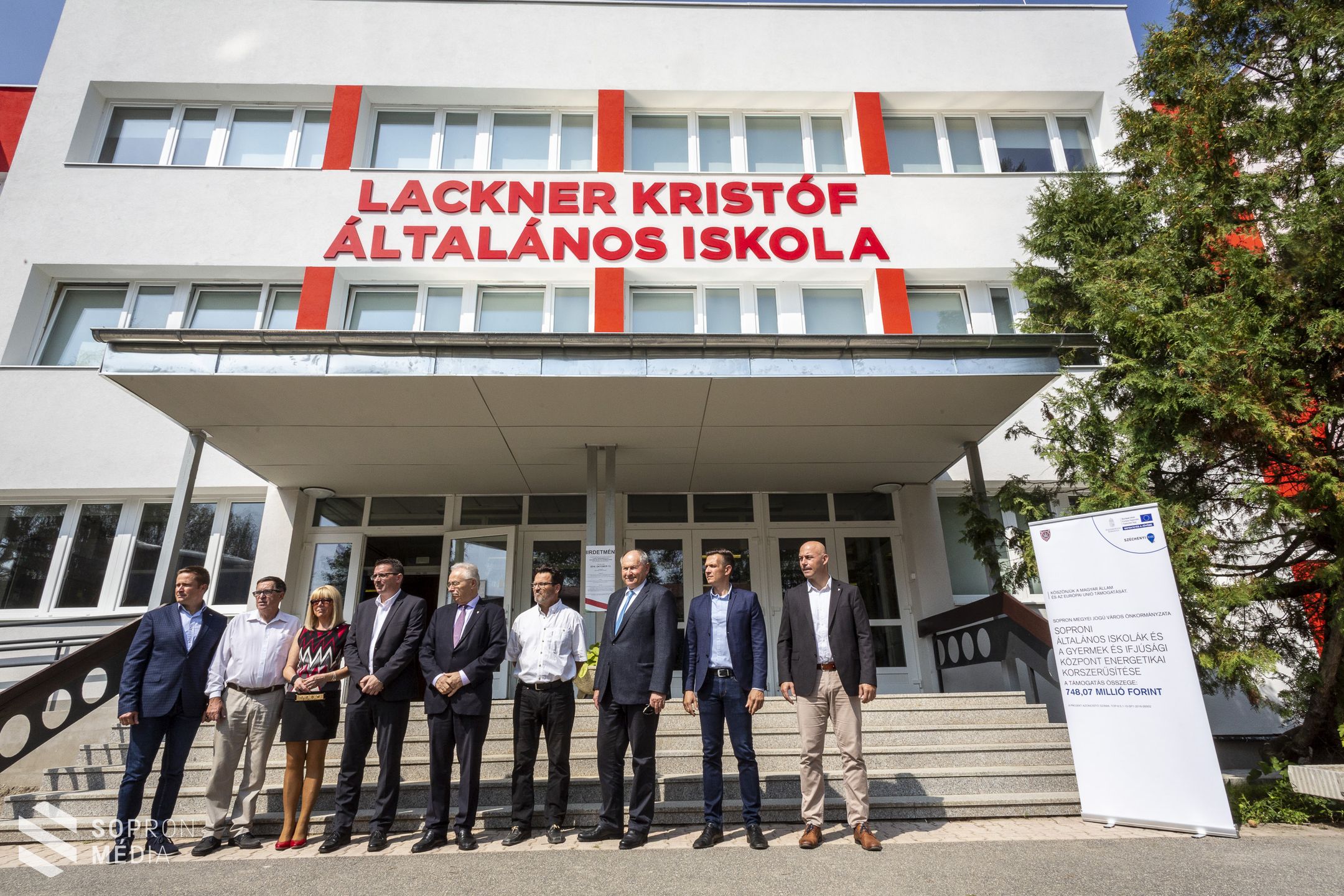 Átadták a felújított Lackner Kristóf Általános Iskolát!