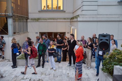 Mediating Time and Charm - Q-Contemporary kiállítás megnyitó