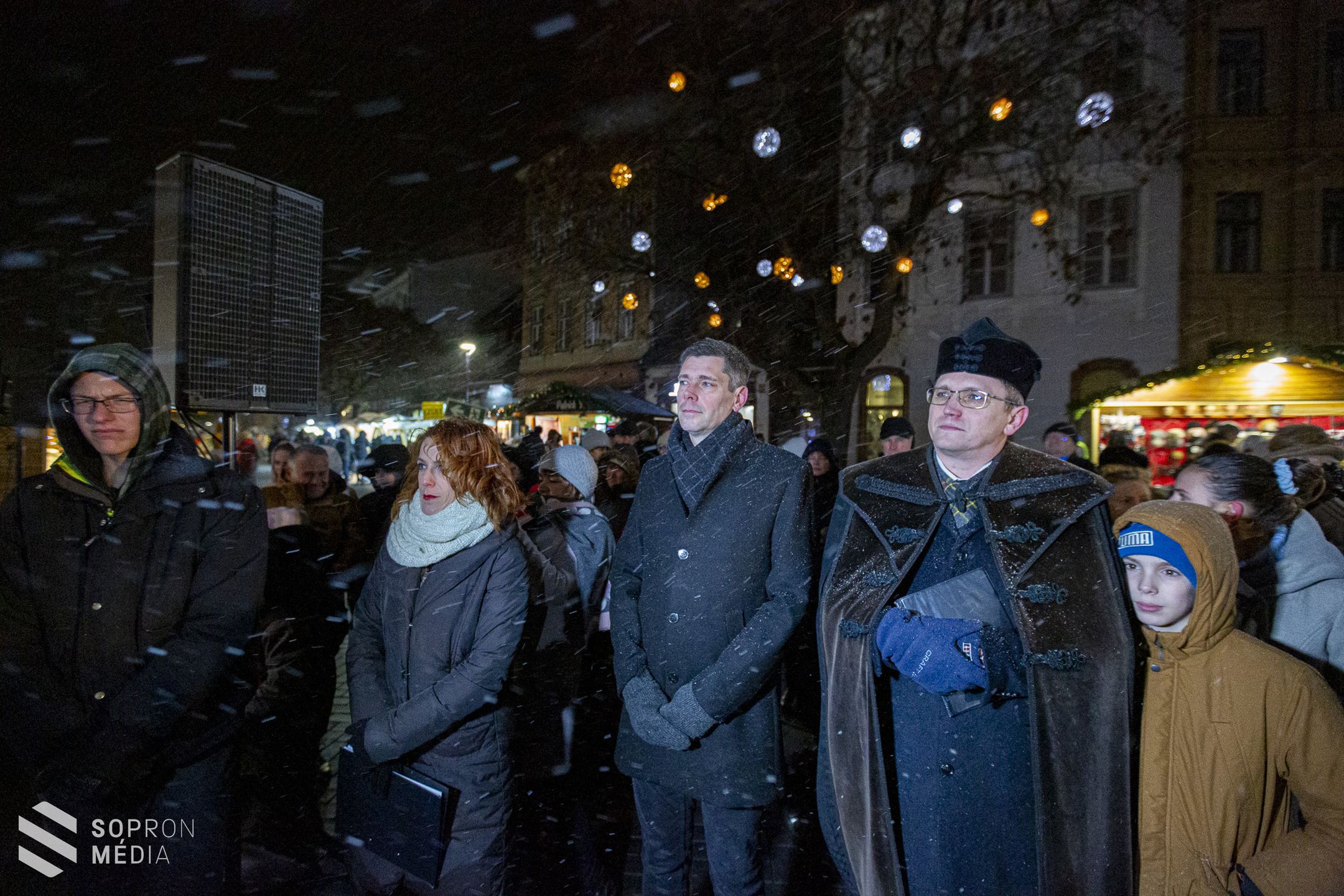 A harmadik adventi gyertya lángja is fellobbant Sopronban