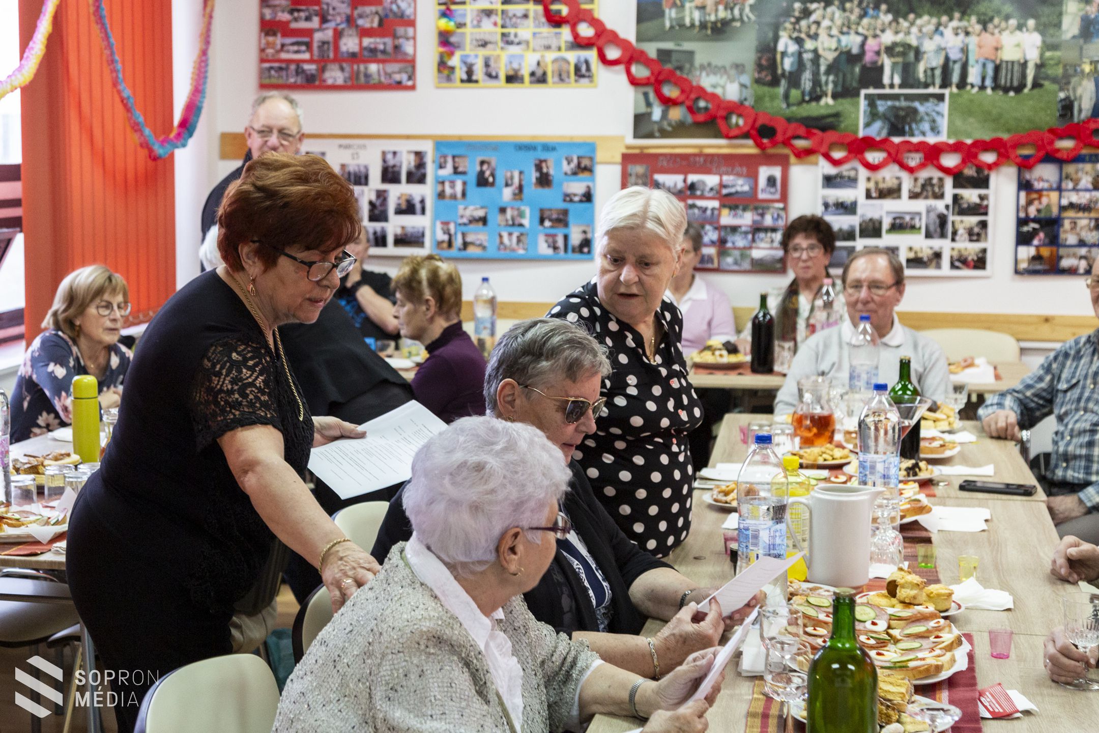 Farsangi mulatságot tartottak a Lővéri Nyugdíjas Klubban