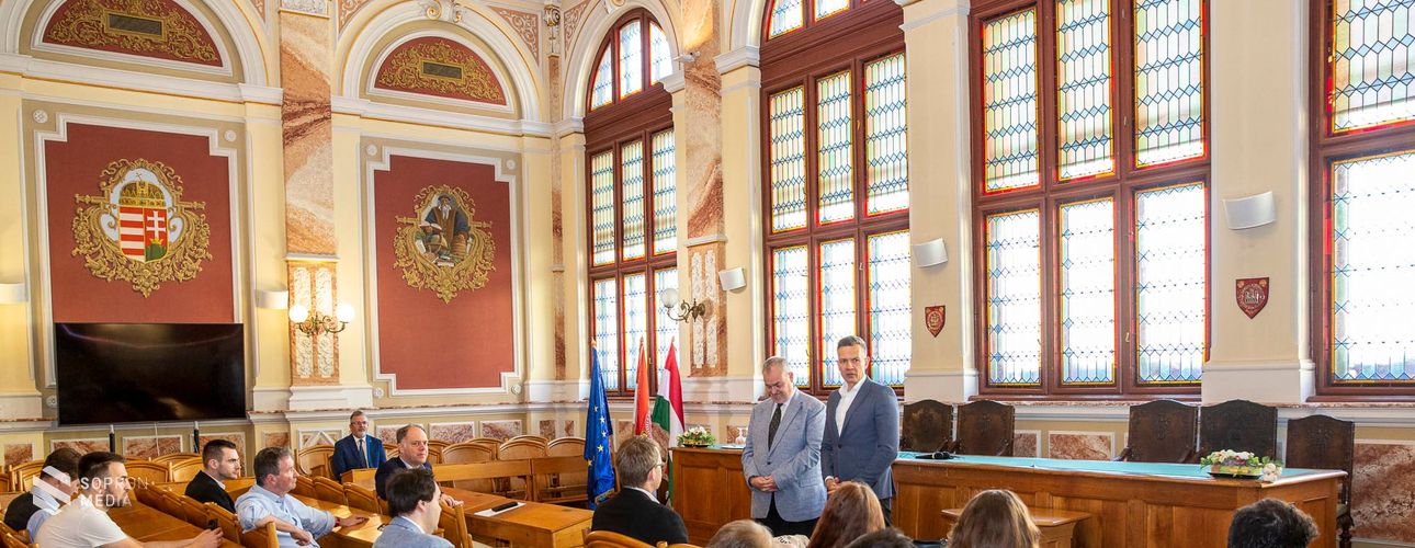 A KAS professzorait fogadta a Városházán dr. Farkas Ciprián