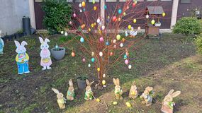 Húsvéti mesevilággá változott a Herbszt Zoltán sétány