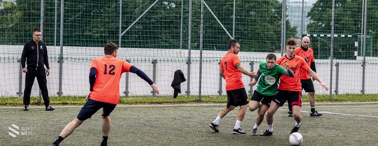 Parázs hangulatú és kiélezett mérkőzések jellemezték az idei kispályás labdarúgó-bajnokságot