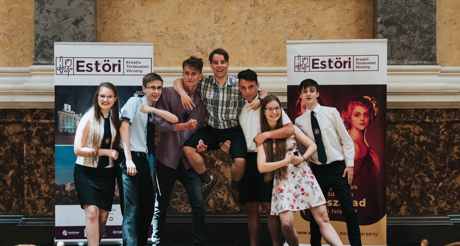 Estöri - Kreatív Történelmi Verseny