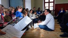 Egy nap az élvezetes énekórákért