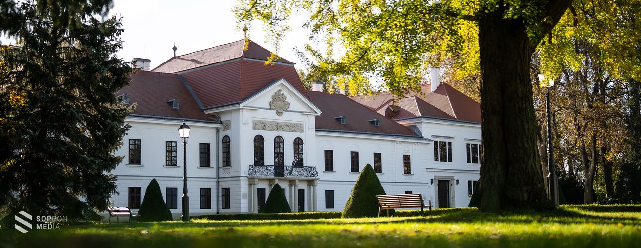 Új minikiállítással bővül a nagycenki Széchenyi-kastély