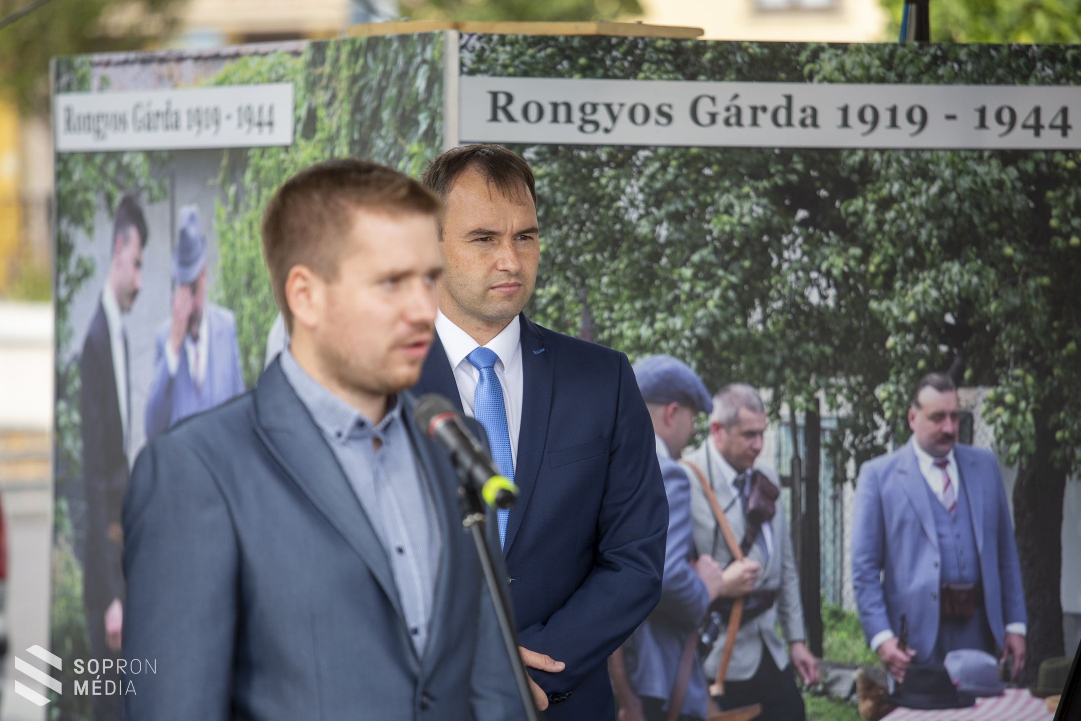 "Akik bátrak és hősök voltak" - kiállítás a belvárosban