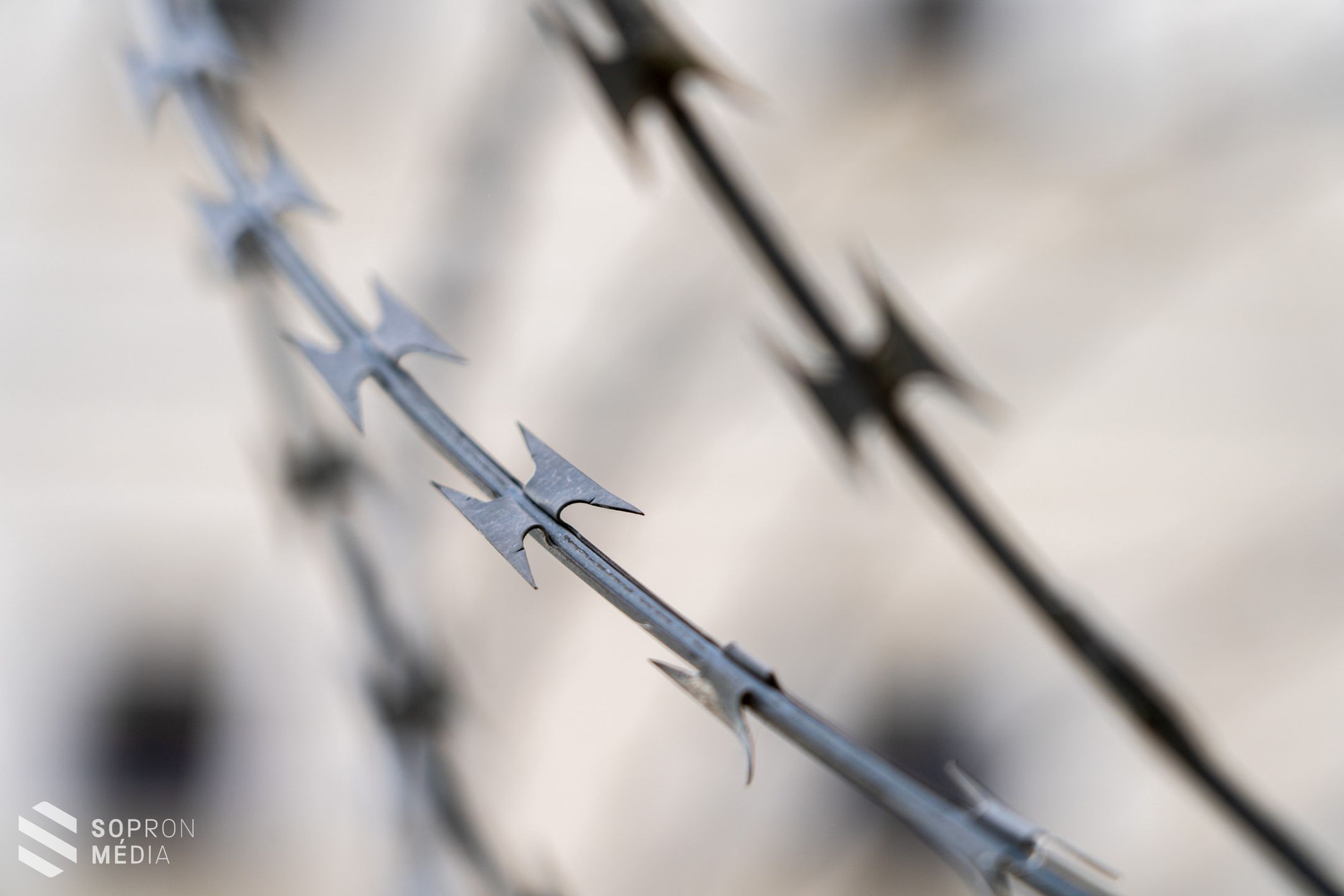 „A rács két oldalán” – Ilyen volt a nyílt nap a Sopronkőhidai Fegyház és Börtönben.