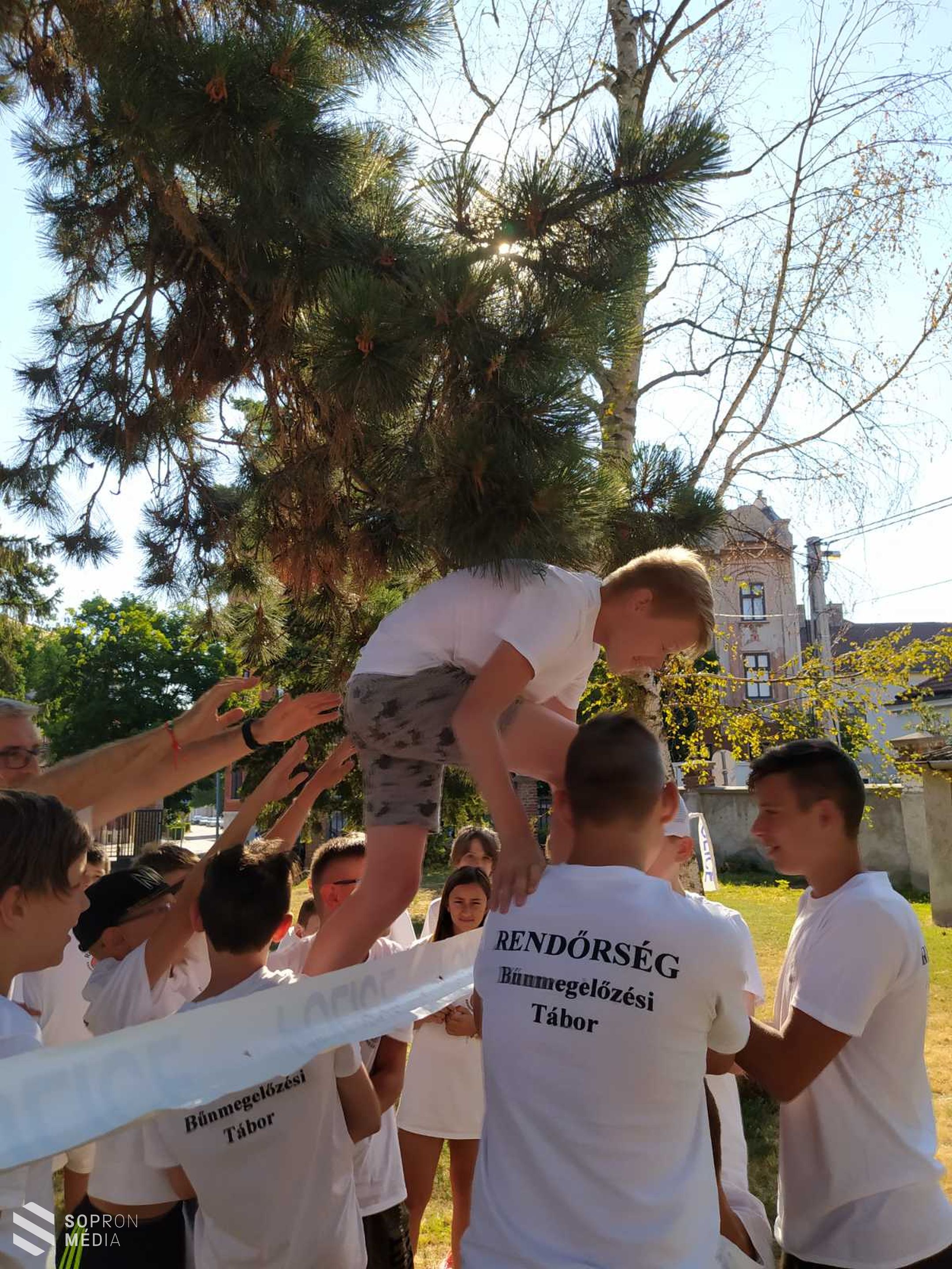 Bűnmegelőzési tábort tartottak Sopronban