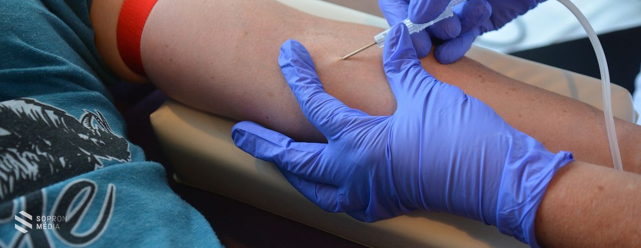 Novembertől bevezeti az időpontfoglalás lehetőségét a véradásoknál a vérellátó