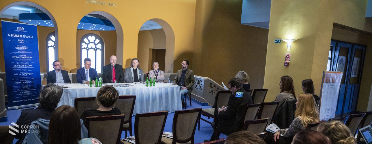 A hűség évadát hirdette meg a Soproni Petőfi Színház