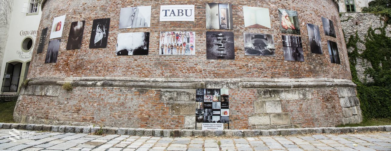 Tabu - fotókiállítás a Rondellán