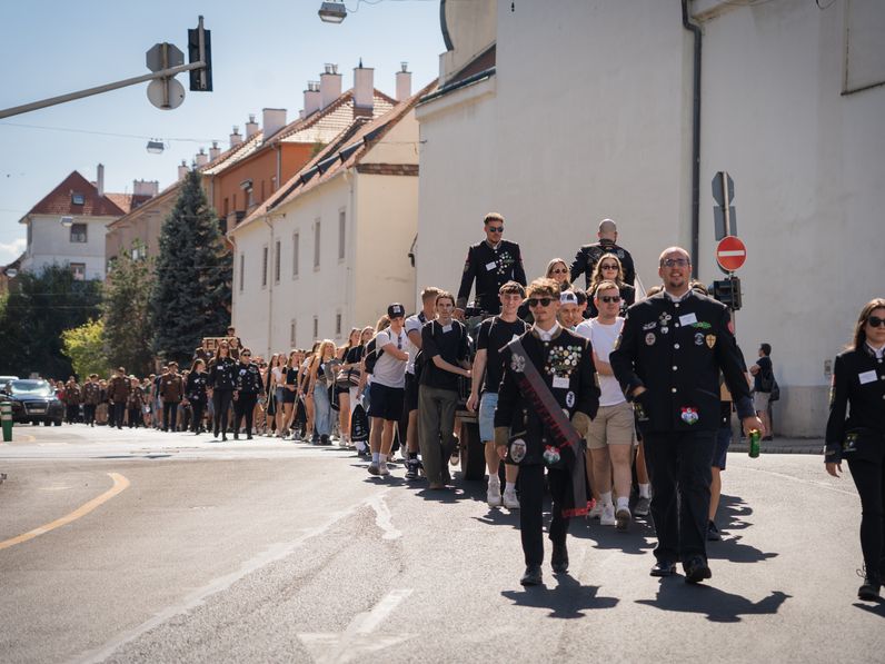 Megérkeztek az elsőévesek, kezdetét vette a Soproni Egyetem bAlekhete