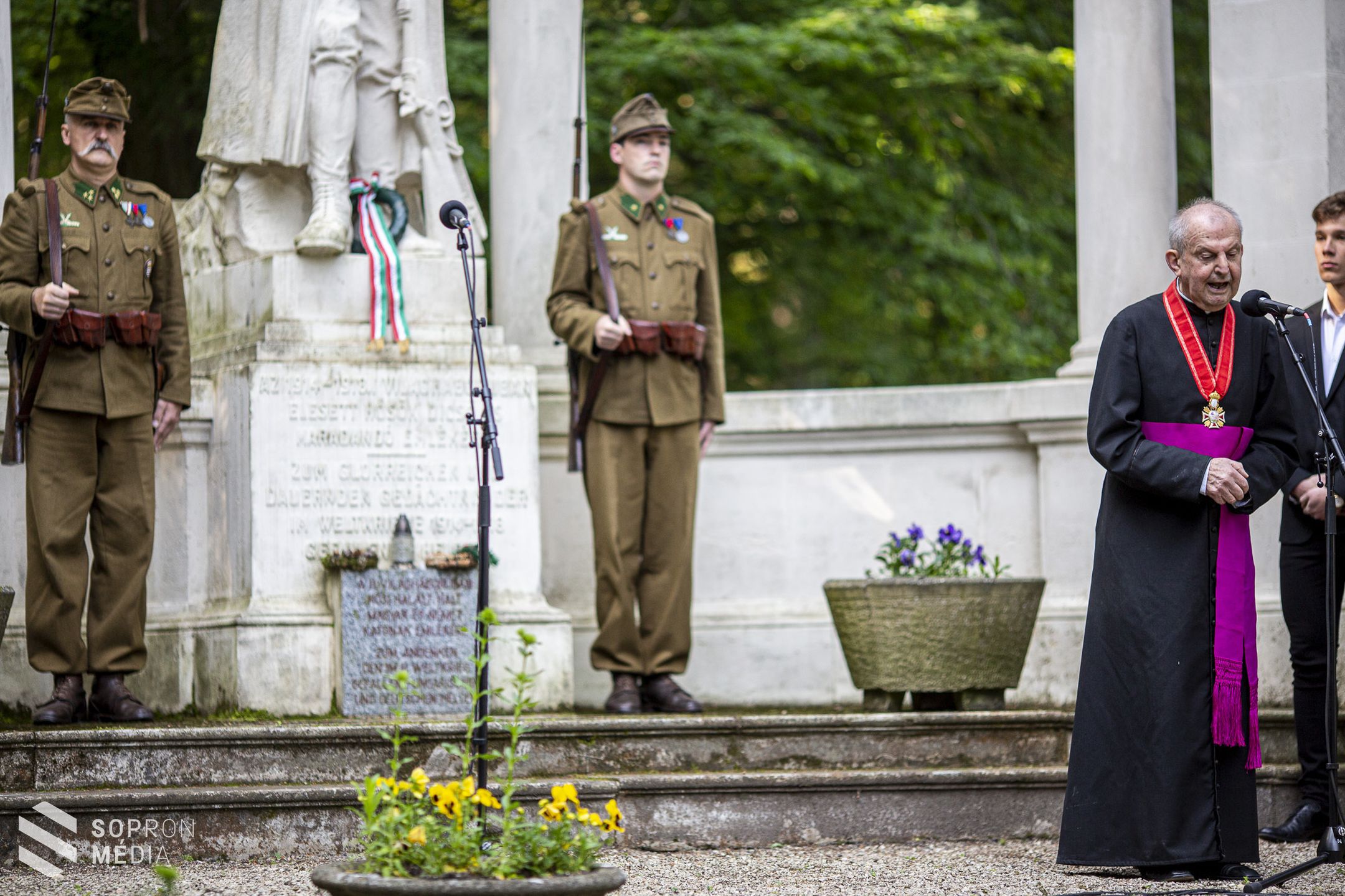 A hősökre emlékeztek