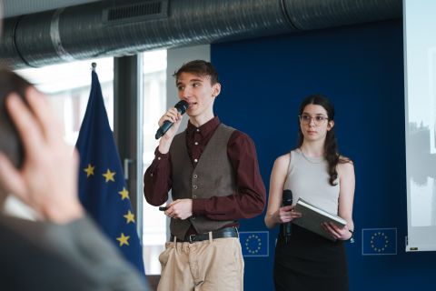 A VIII. Estöri középdöntője