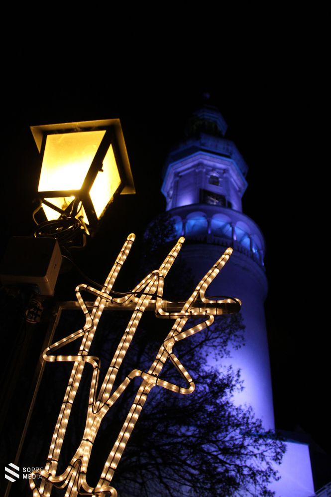 A Tűztorony lábánál (2015)