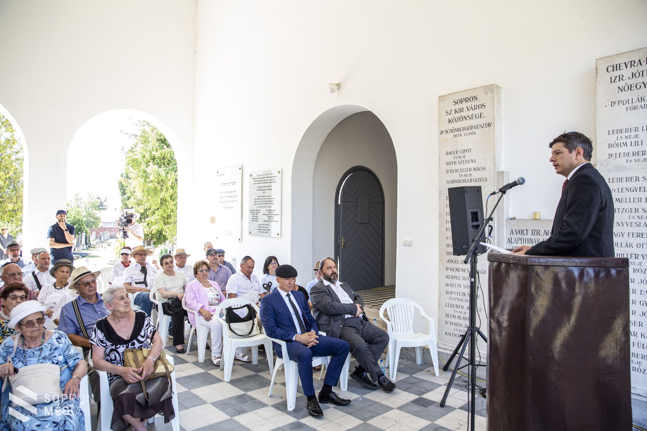 Megemlékeztek a 78 évvel ezelőtt deportált soproni zsidóságról