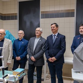 Új, korszerű eszközzel bővült a  Soproni Erzsébet Oktató Kórház szemészeti osztálya