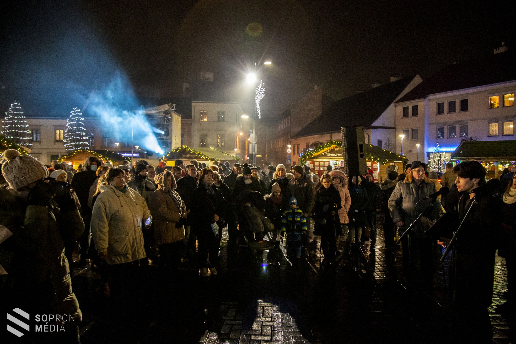 Meggyújtották a második adventi gyertyát