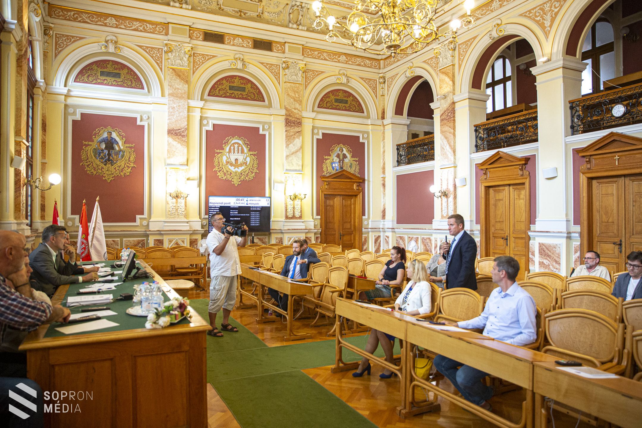 Rendkívüli közgyűlés