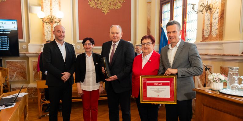 Kitüntetésekről és igazgatói pályázatok kiírásáról is döntött a közgyűlés