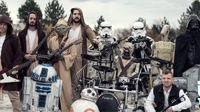 A Csillagok Háborúja világába kalauzol a soproni Blue Cafe Band