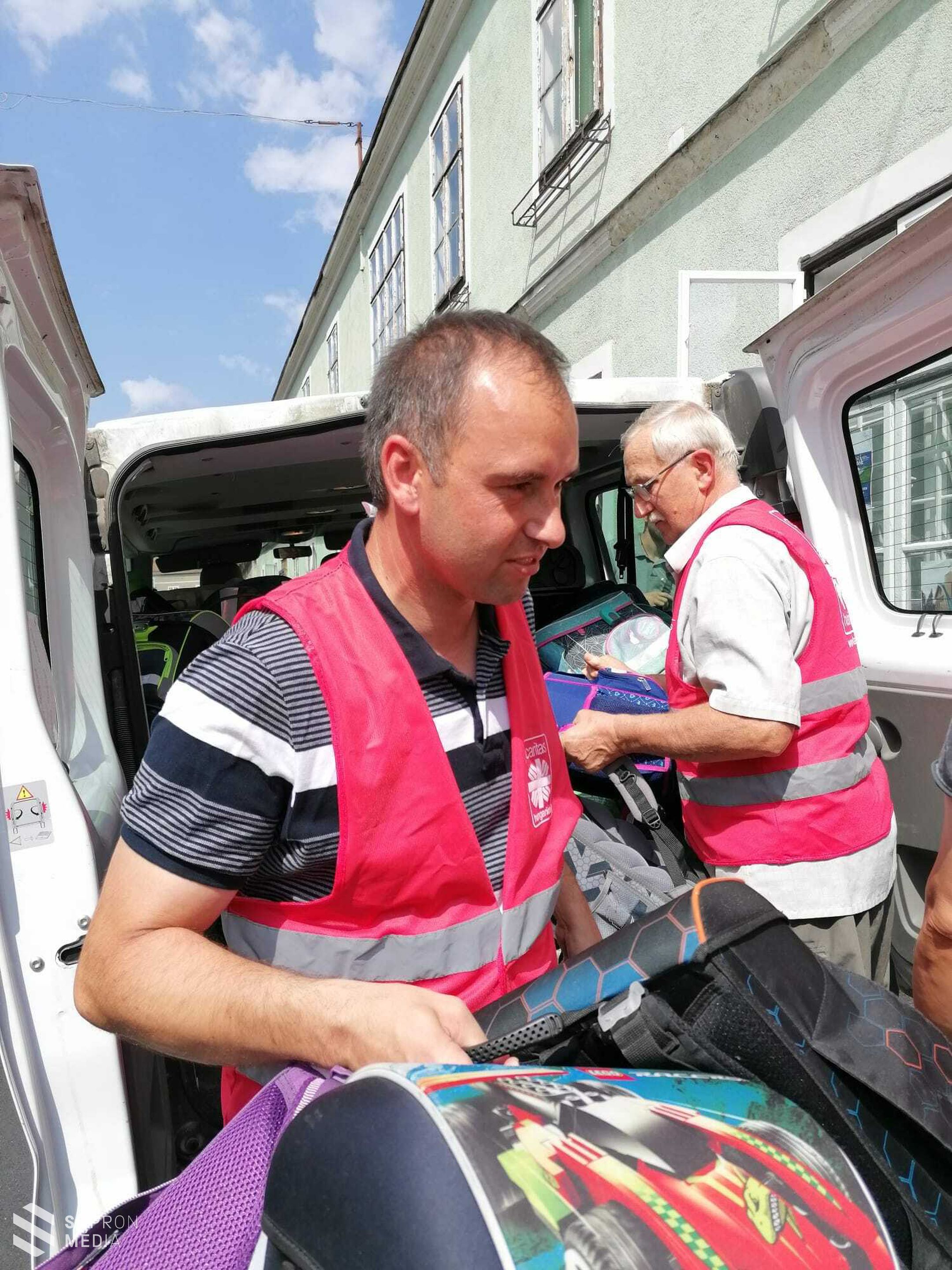 Újabb teherszállítmányát küldte a soproni Szent Márton Ház a háborús menekültek megsegítésére