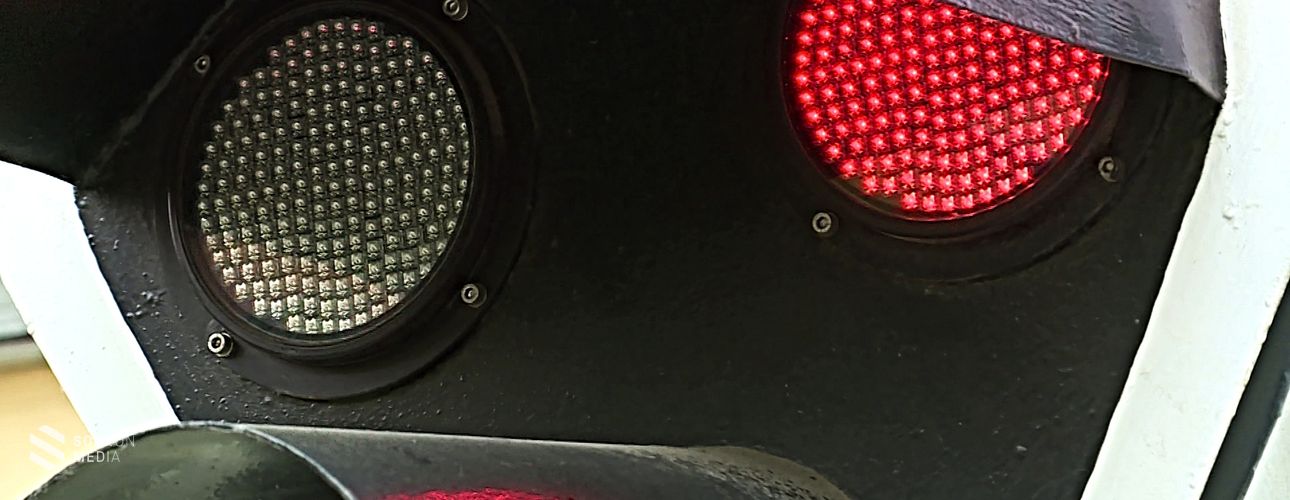 Időszakosan kikapcsolják a sorompó berendezést a Kossuth Lajos utcai és Somfalvi úti vasúti átjáróban