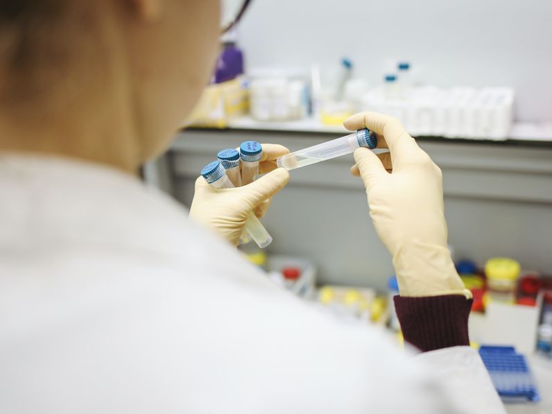 Ingyenes COVID-19 tesztelési lehetőségek Ausztriában