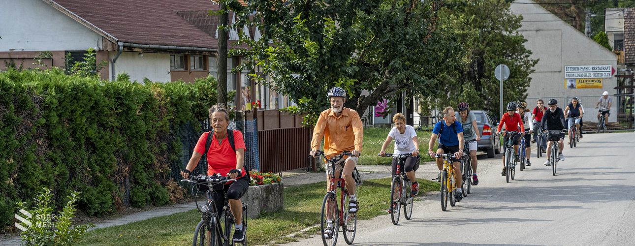 A békéért kerékpároztak