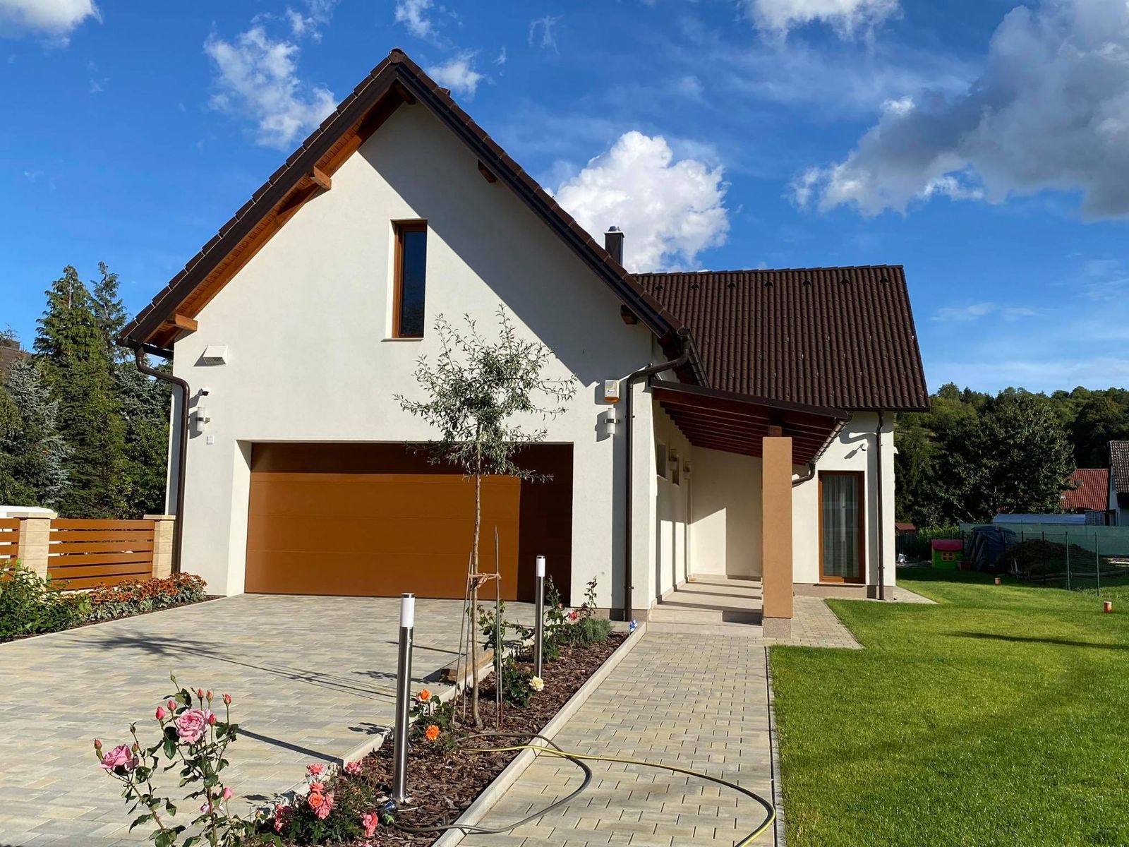 Internorm Vasutas ház Internorm ablakokakal Ágfalva