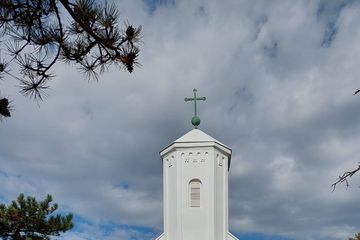 Szent Mihály domb és Kápolna szolgáltatás képe