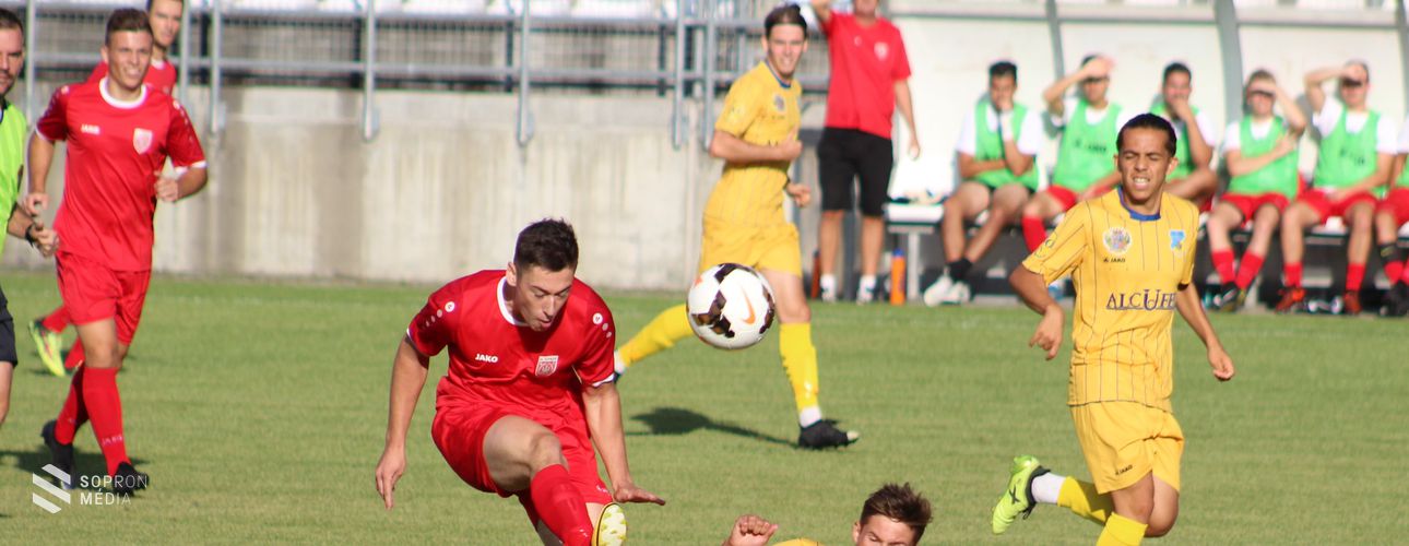 Lejátszotta első bajnoki mérkőzését az SC. Sopron felnőtt csapata