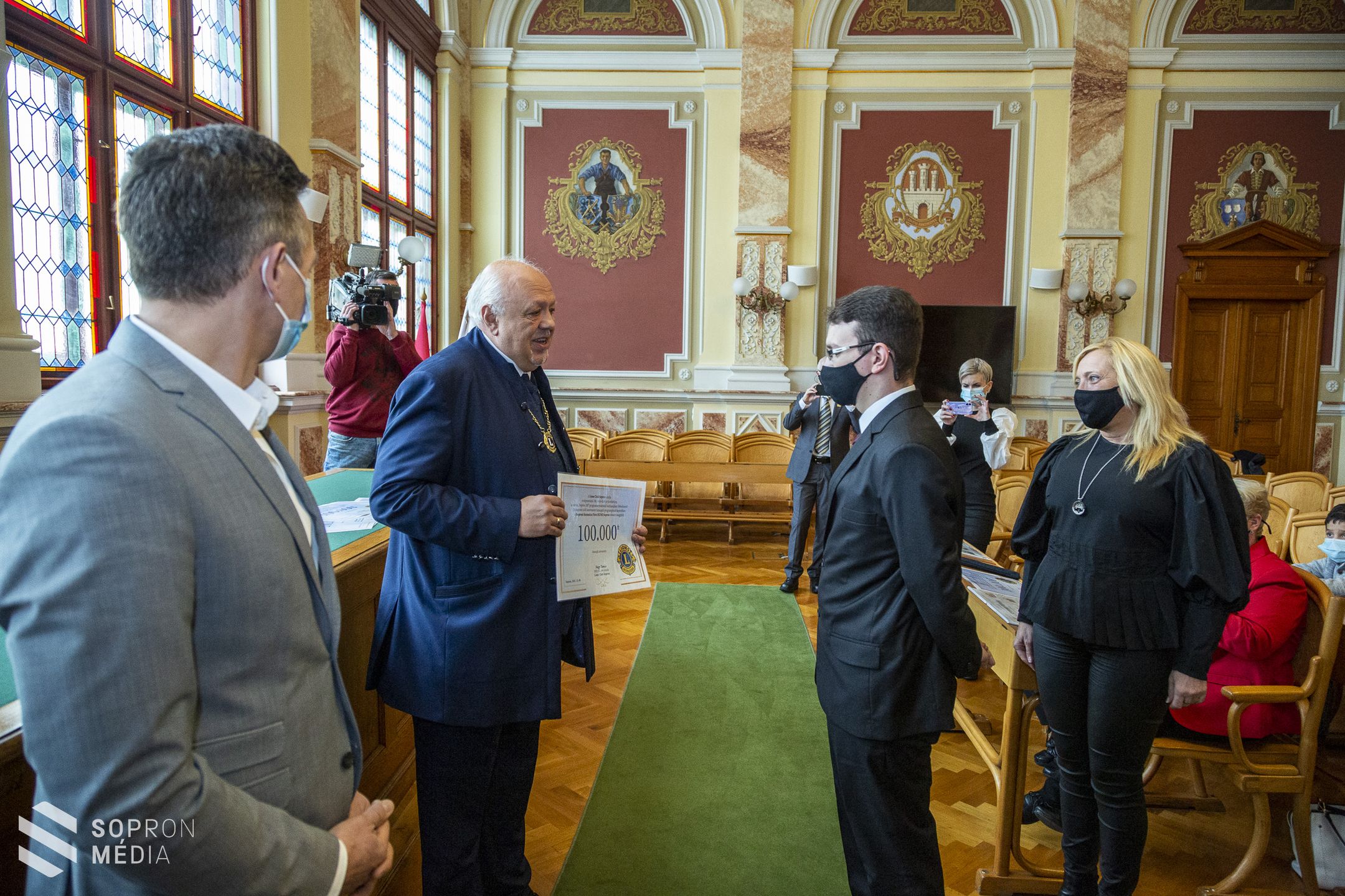 Advent alkalmából 10 szervezetet támogat a Lions Club Sopron