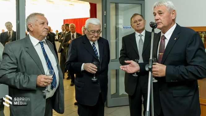 Az ünnepséget követő fogadáson Firtl Mátyás mondott pohárköszöntőt.