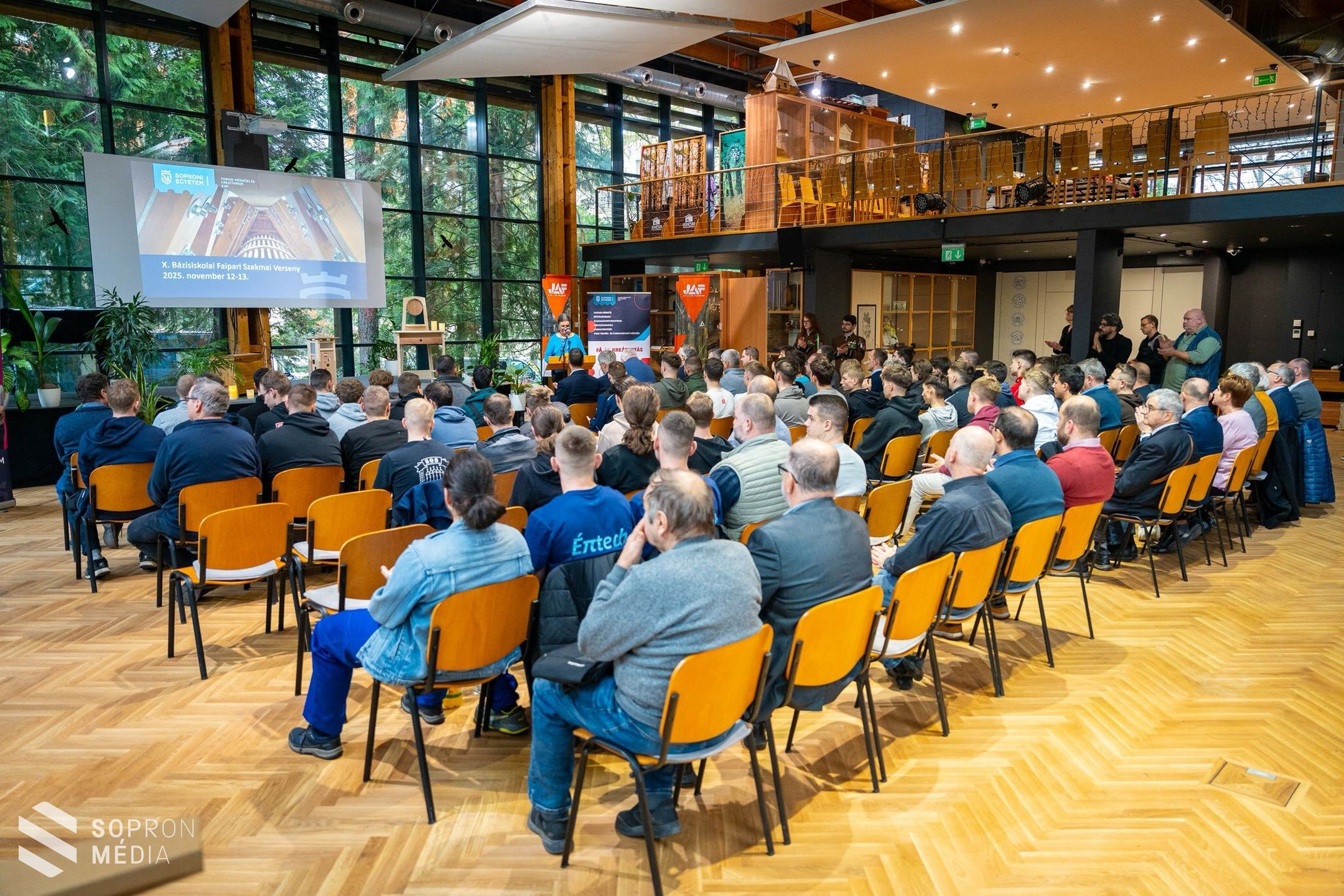 Tíz éve a fa jövőjéért: jubileumi bázisiskolai verseny a Soproni Egyetemen