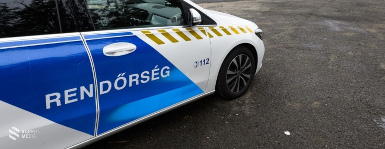 Vezetés közben az utat figyelje!
