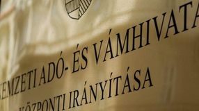 Időpontfoglalás alapján fogadják az ügyfeleket a NAV központi ügyfélszolgálatain