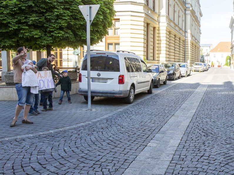 Hajrá Domi! - így kezdődött a rendkívüli érettségi Sopronban - GALÉRIA