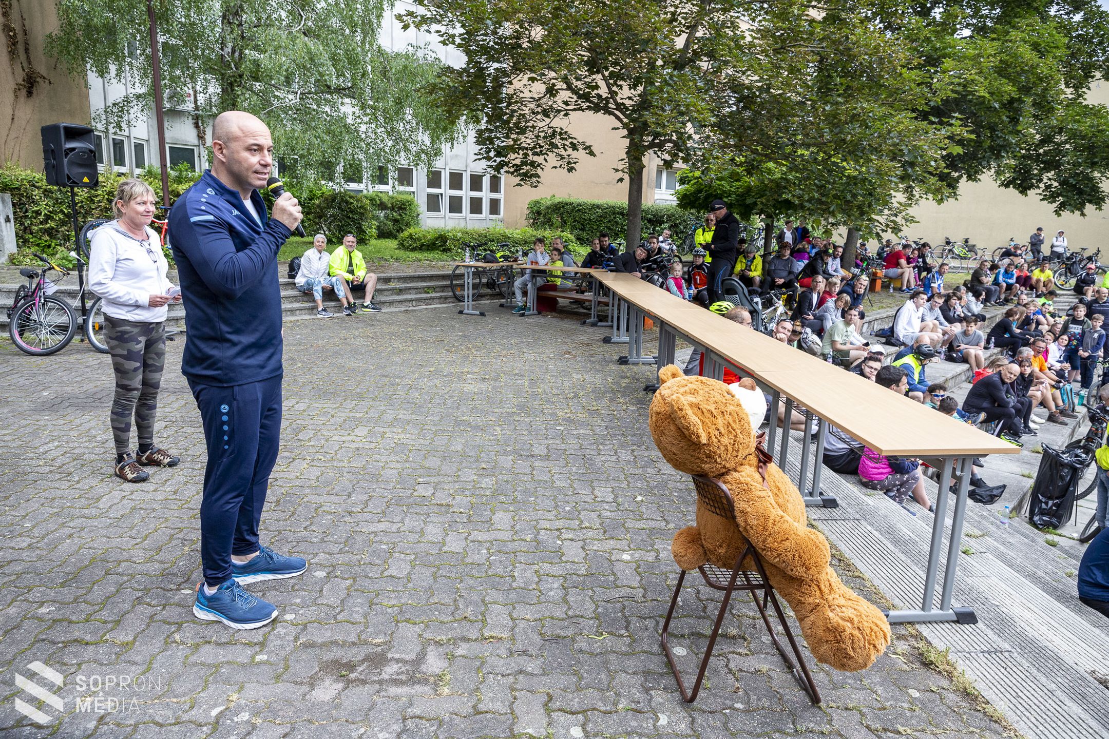 Több mint ötszázan pattantak biciklire az idei Vasvilla Kerékpártúrán