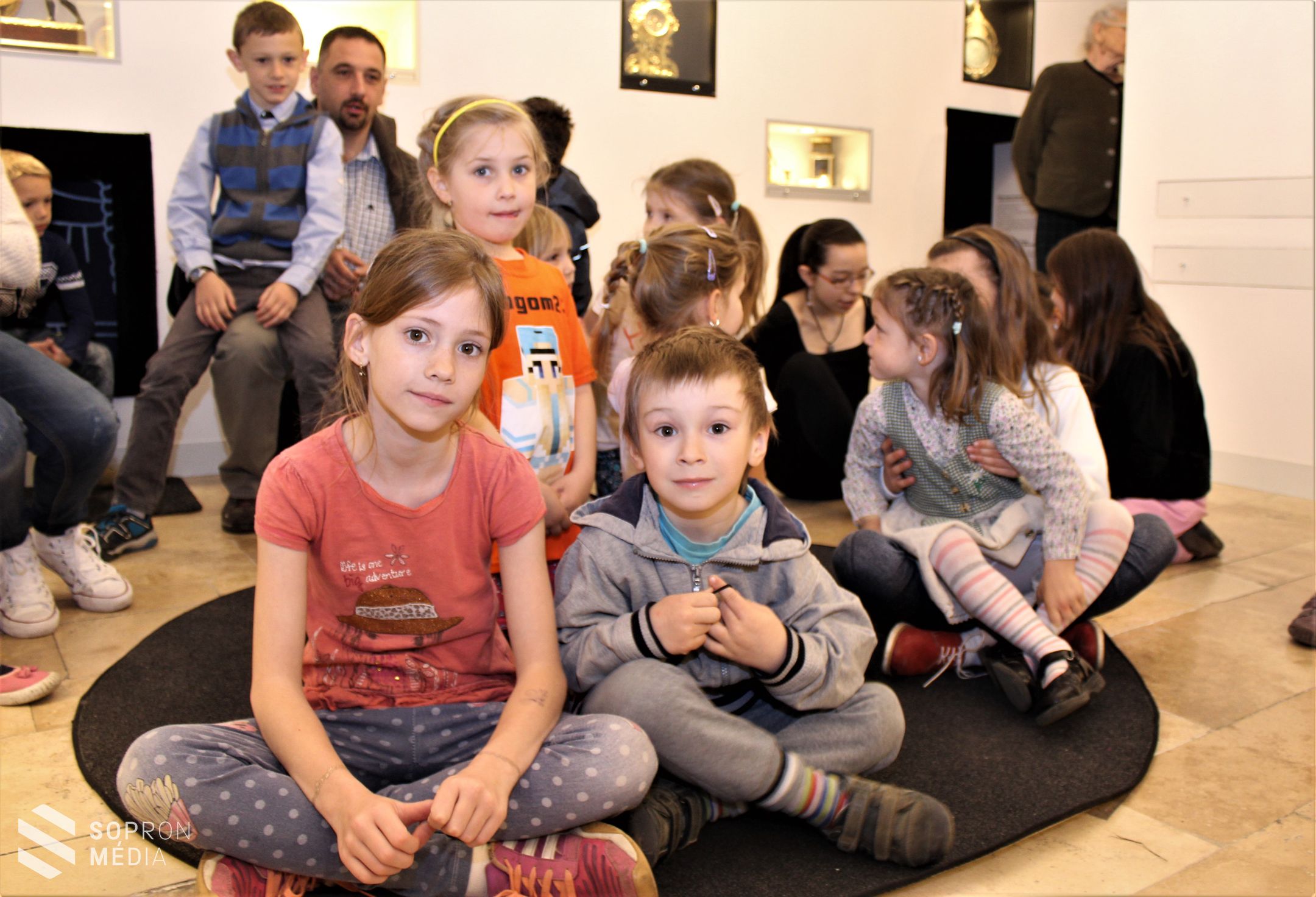 Vidám szombat a Macskakőben