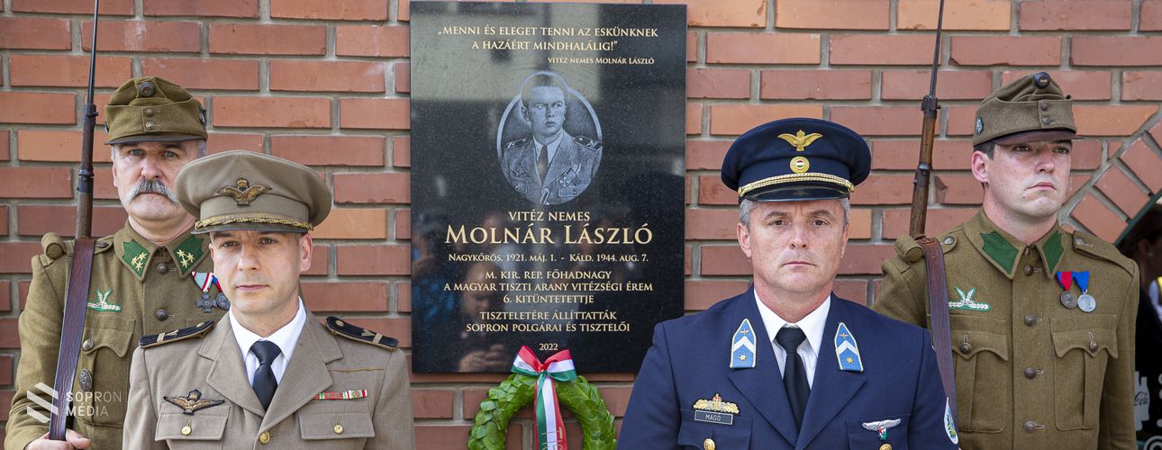 Felavatták vitéz nemes Molnár László emléktábláját