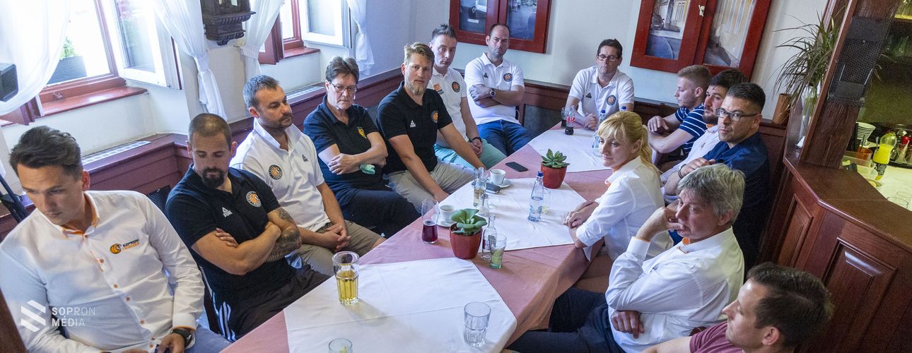 Szezonzáró évértékelőt tartott a Soproni Tigrisek SE