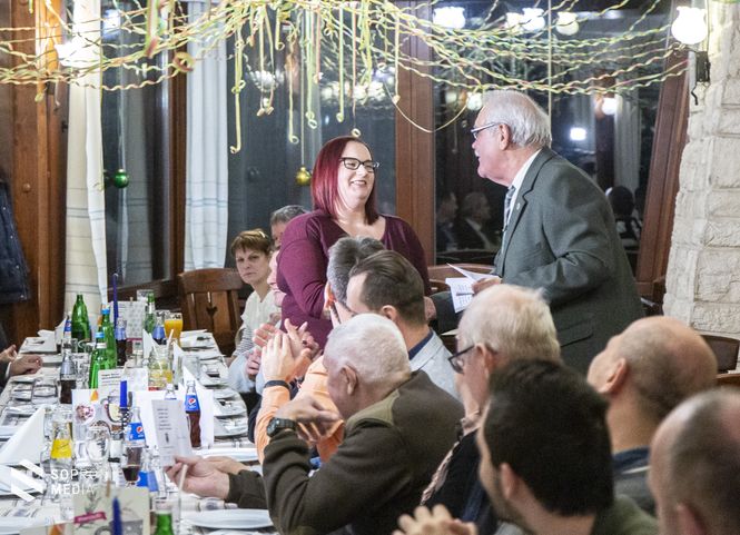 Az esten a polgárőr egyesület tagjai jutalmat is átvehettek szolgálatukért.
