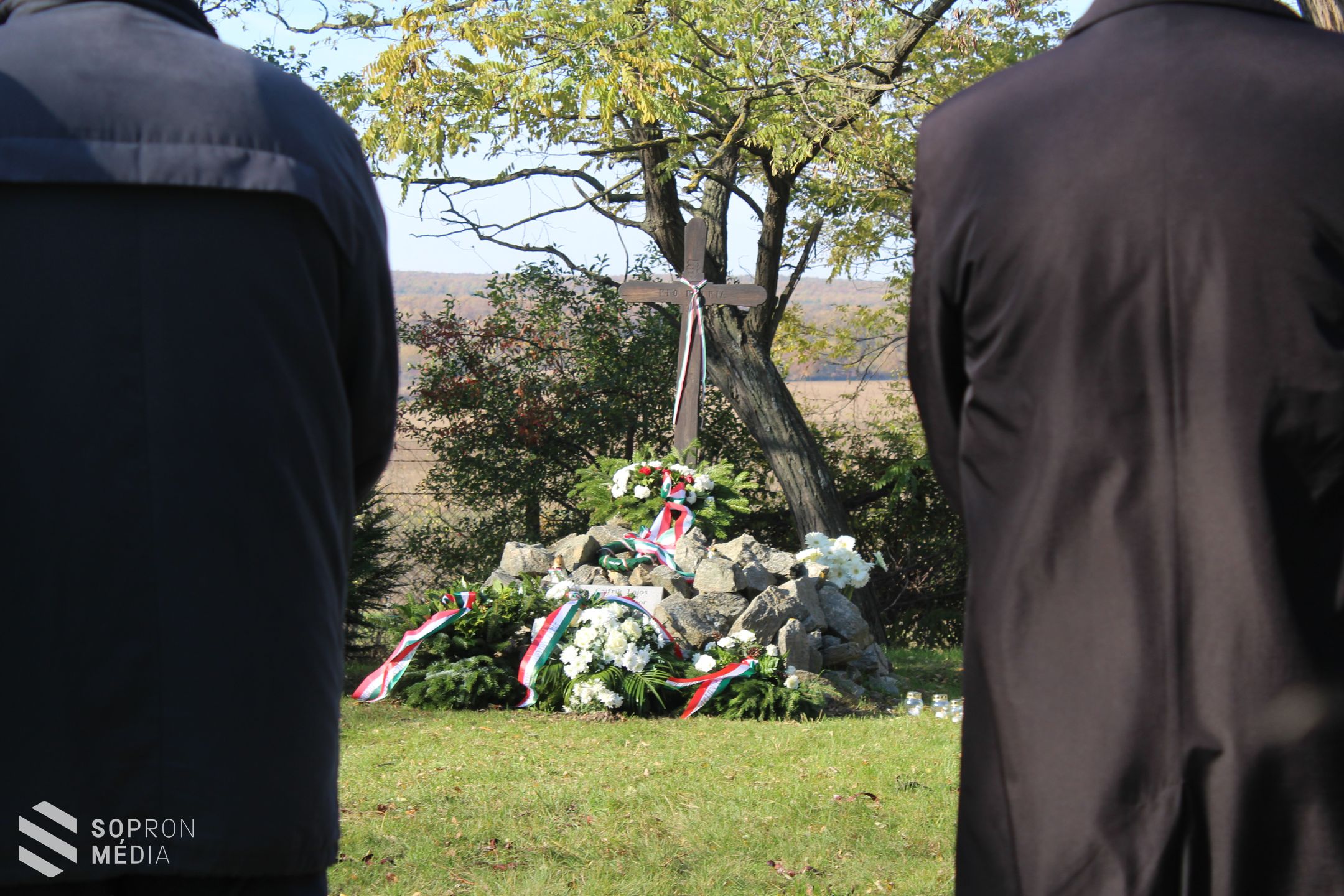 A Nemzeti Gyásznapon a mártírokra emlékeztek a rabtemetőben