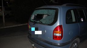 Két autó ablakát törte be egy férfi Sopronban, a rendőrök elfogták