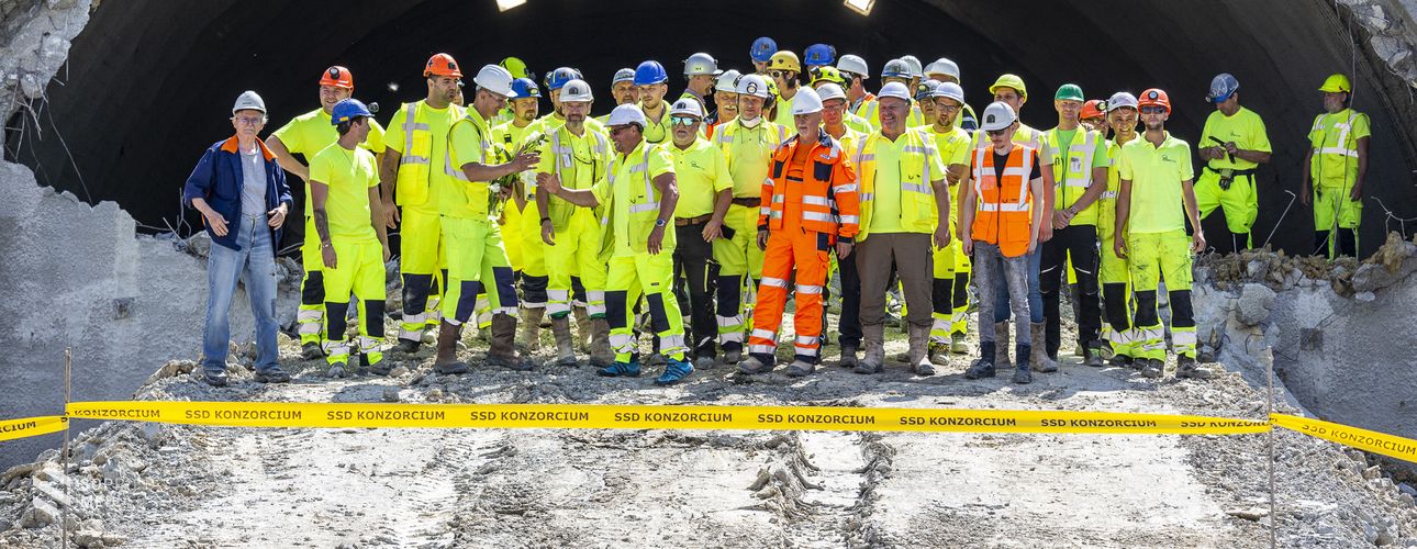 Megtörtént a lyukasztás az M85 alagútjának déli járatában